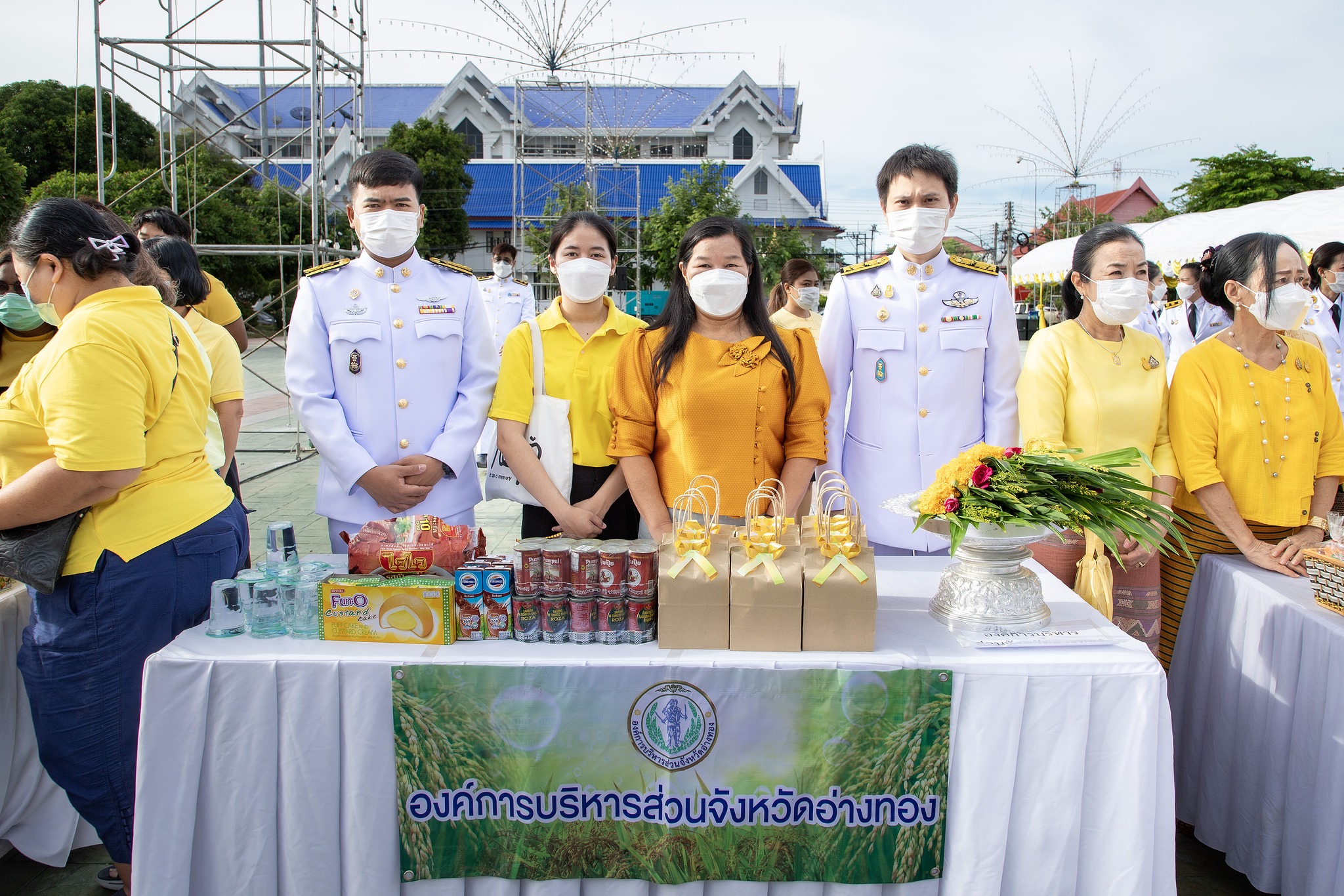 ร่วมพิธีทำบุญตักบาตรถวายพระราชกุศล กิจกรรมเฉลิมพระเกียรติพระบาทสมเด็จพระเจ้าอยู่หัว เนื่องในโอกาสวันเฉลิมพระชนมพรรษา ๒๘ กรกฎาคม ๒๕๖๖