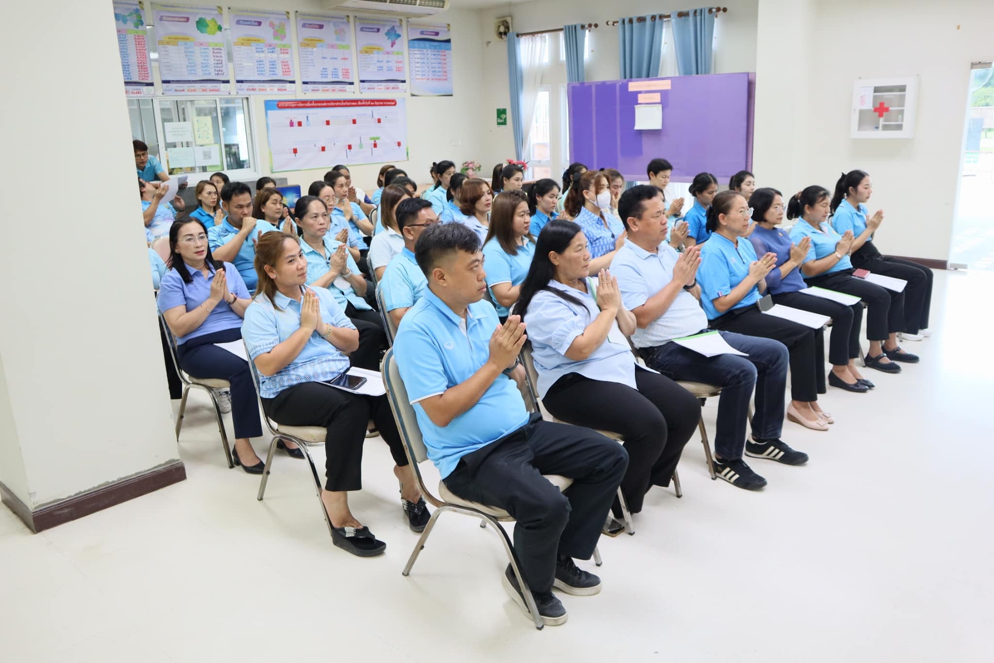 อบจ.อ่างทอง ร่วมพิธีเจริญพระพุทธมนต์ ปฏิบัติธรรมเจริญสมาธิภาวนา เพื่อเฉลิมพระเกียรติ และถวายเป็นพระราชกุศลฯ เนื่องในโอกาสวันเฉลิมพระชนมพรรษาสมเด็จพระนางเจ้าสิริกิติ์ พระบรมราชินีนาถ พระบรมราชชนนีพันปีหลวง (๑๒ สิงหาคม ๒๕๖๗)